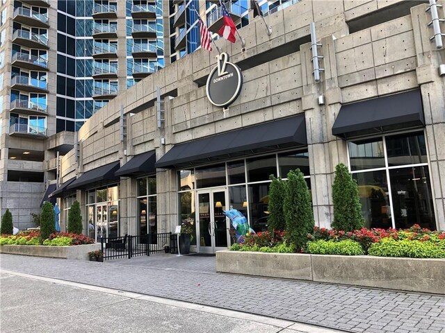 400 W Peachtree St NW Unit 3611, Atlanta, GA 30308 - view of apartment building / complex