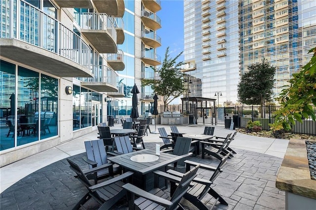400 W Peachtree St NW Unit 3611, Atlanta, GA 30308 - view of patio / terrace with fence and a balcony