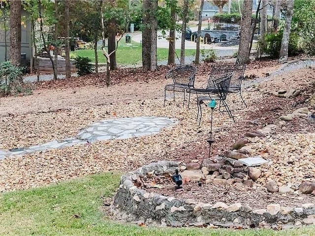 307 Little Hickory Ln, Woodstock, GA 30189 - view of yard