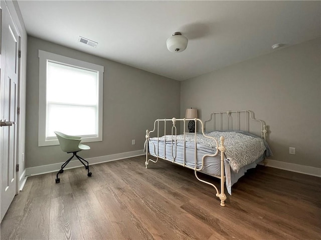 520 Stoneledge Dr, Jasper, GA 30143 - bedroom featuring baseboards, visible vents, and wood finished floors