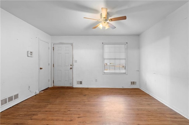 unfurnished room featuring light hardwood / wood-style floors and ceiling fan