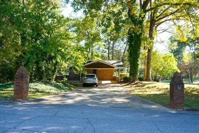 exterior space featuring driveway