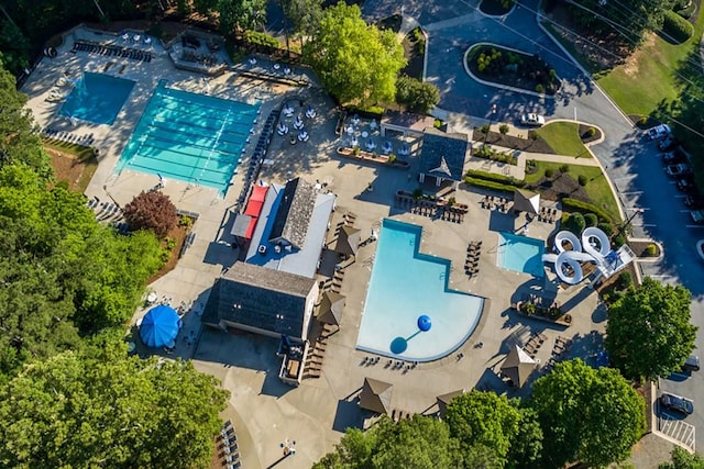 drone / aerial view of a pool area