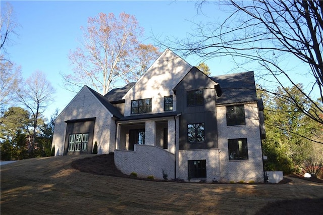 view of front facade