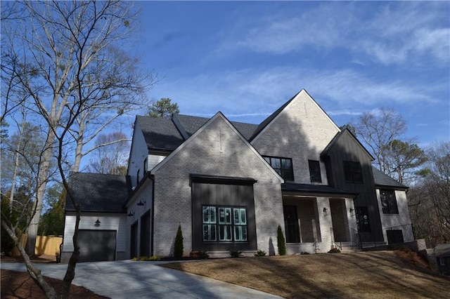 view of front facade with a garage