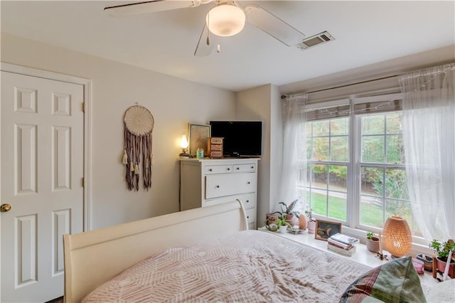 bedroom featuring ceiling fan