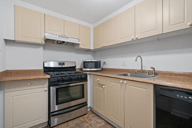 1501 Clairmont Rd Unit 223, Decatur, GA 30033 - kitchen featuring stainless steel appliances and sink