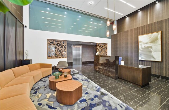 950 W Peachtree St NW Unit 904, Atlanta, GA 30309 - building lobby with a towering ceiling