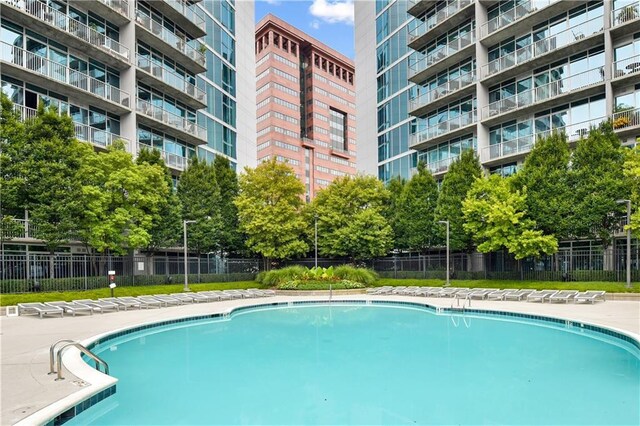 950 W Peachtree St NW Unit 904, Atlanta, GA 30309 - view of community pool