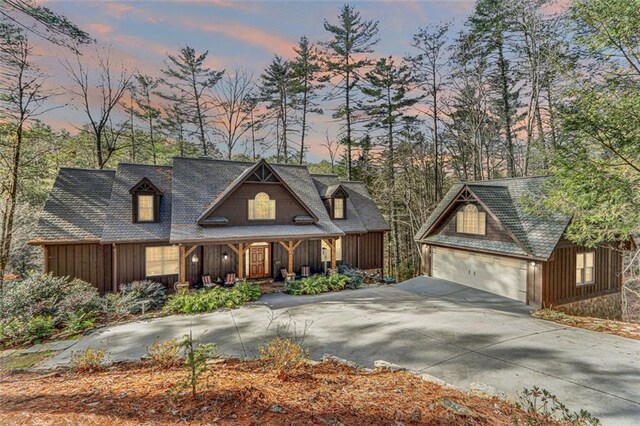 view of front of house with a garage