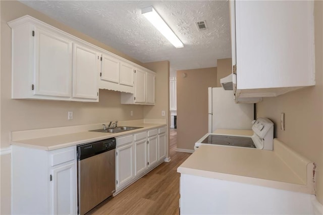 3984 Oak Glenn Dr, Duluth, GA 30096 - kitchen featuring dishwasher, range, a sink, light wood-type flooring, and freestanding refrigerator