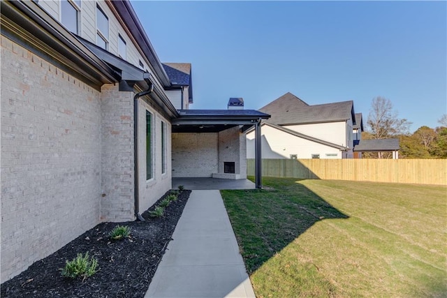 view of yard featuring a patio