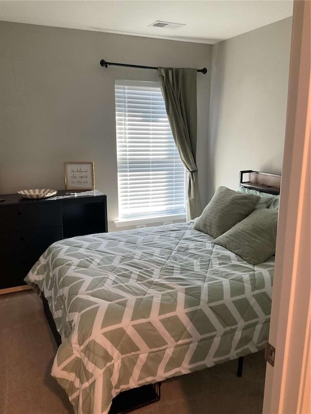 bedroom featuring carpet flooring