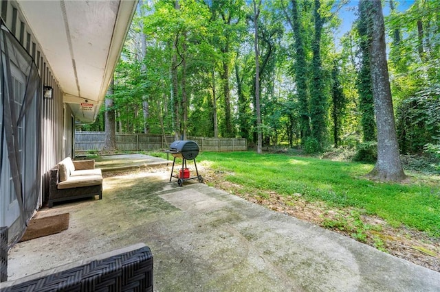 1328 Hidden Hills Pkwy, Stone Mountain, GA 30088 - view of yard featuring a patio area