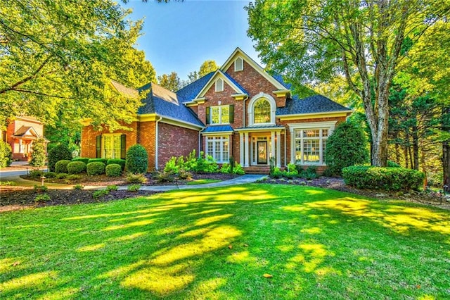 craftsman house featuring a front yard