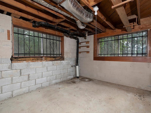 4135 Sunrise Trl, Atlanta, GA 30349 - unfurnished bedroom with baseboards, carpet flooring, a closet, and ceiling fan