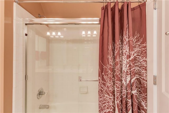 1126 Shoreline Dr, Jefferson, GA 30549 - full bath featuring combined bath / shower with glass door