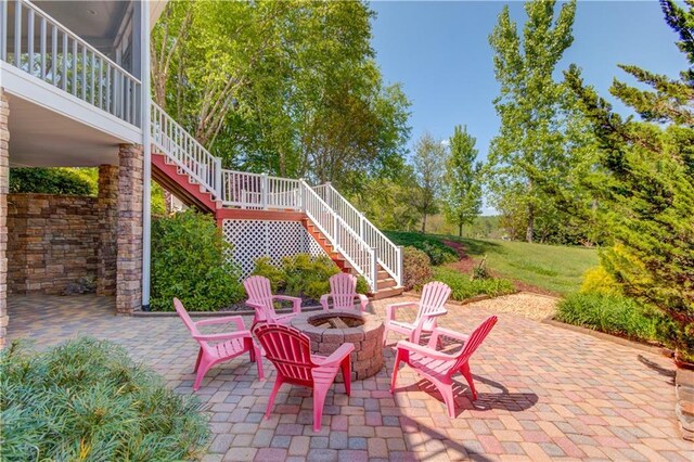1126 Shoreline Dr, Jefferson, GA 30549 - view of patio featuring a balcony