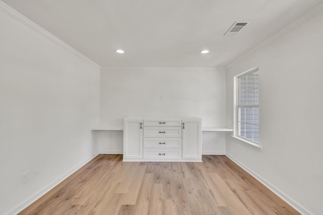 895 Roxfield Ct, Buford, GA 30518 - empty room with crown molding, light wood finished floors, baseboards, and recessed lighting