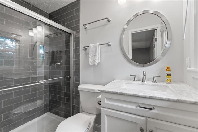 71 Seminole Trl SW, Cartersville, GA 30120 - full bathroom featuring a stall shower, toilet, and vanity