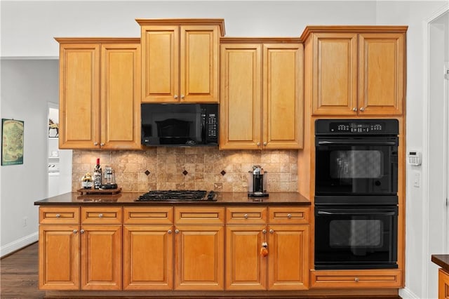 5725 Lake Oak Lndg, Cumming, GA 30040 - kitchen with black appliances, baseboards, decorative backsplash, and dark wood finished floors