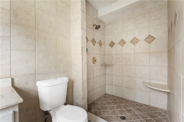 1491 Black Hickory Pl, Norcross, GA 30093 - bathroom with a tile shower, toilet, and vanity