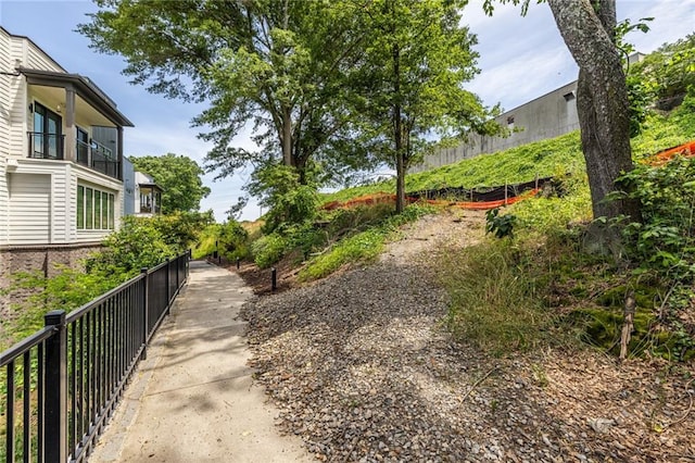 399 Pratt Dr SE, Atlanta, GA 30315 - view of yard