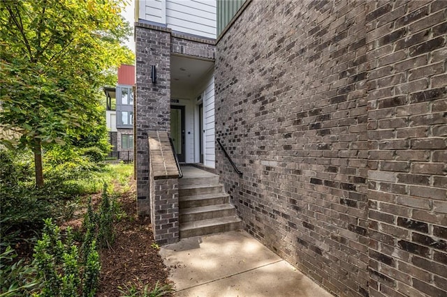 399 Pratt Dr SE, Atlanta, GA 30315 - doorway to property with brick siding