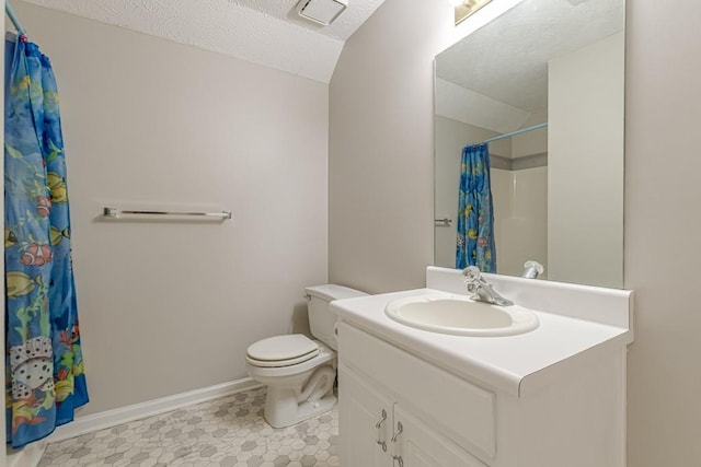 bathroom with a shower with shower curtain, a textured ceiling, vanity, and toilet