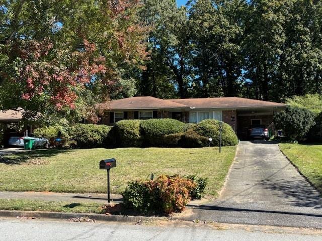 view of front of home with a front yard