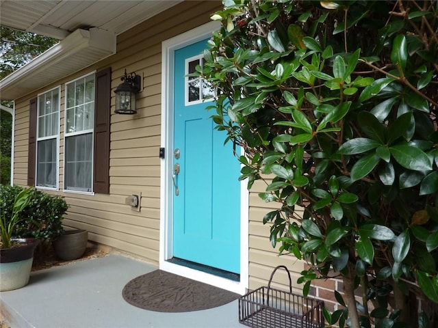 view of property entrance