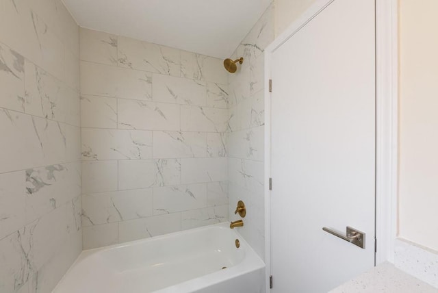 bathroom featuring shower / washtub combination