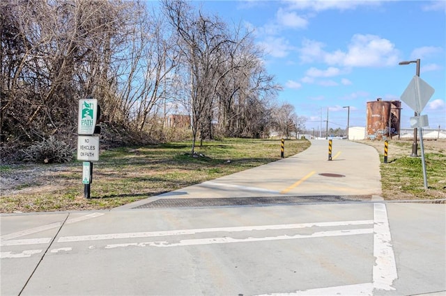 578 Cedar Ave, Atlanta, GA 30318 - view of street with traffic signs