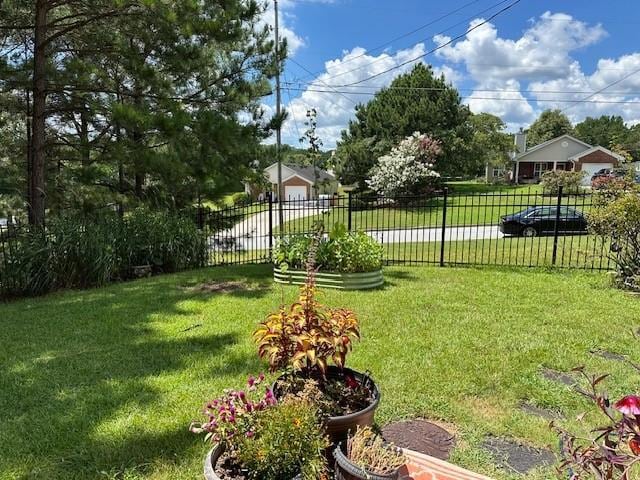635 Beddick Ln, Atlanta, GA 30349 - view of yard