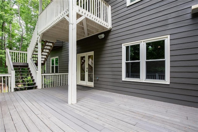 2990 Hearthstone Dr, Cumming, GA 30041 - deck with stairway