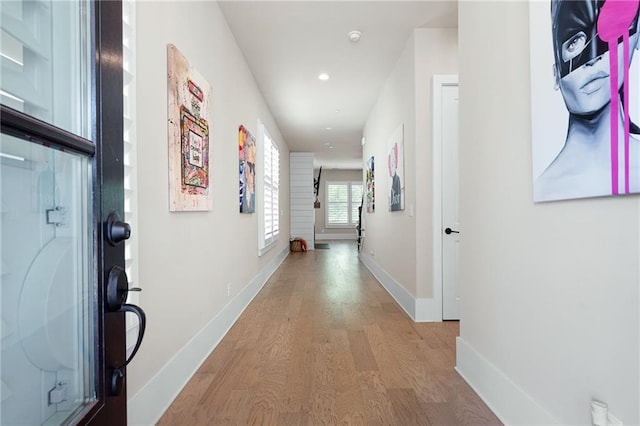 920 Wemberley Ln, Marietta, GA 30064 - hall featuring light wood-style floors, baseboards, and recessed lighting