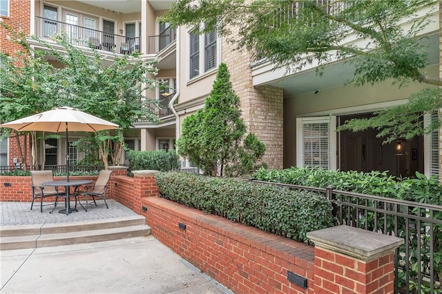 3621 Vinings Slope SE Unit 3202, Atlanta, GA 30339 - view of patio / terrace with outdoor dining space