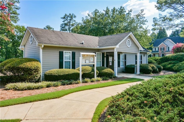 view of front of property