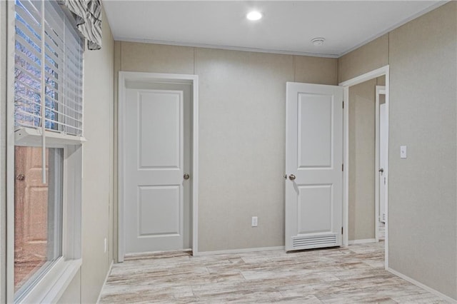 150 Saphire Hill Ct, Clarkesville, GA 30523 - unfurnished room featuring wood finished floors and a smoke detector