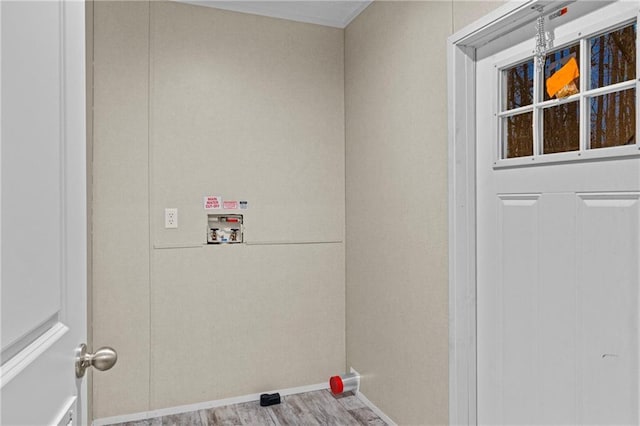 150 Saphire Hill Ct, Clarkesville, GA 30523 - washroom featuring hookup for a washing machine, wood finished floors, and baseboards
