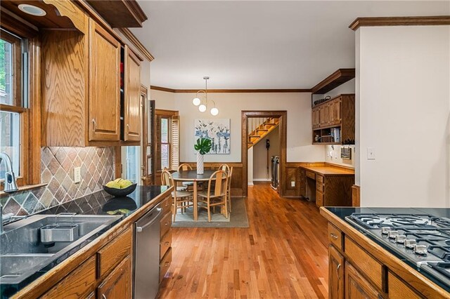 6040 Neely Farm Dr, Peachtree Corners, GA 30092 - dining space featuring visible vents, a wainscoted wall, and ornamental molding