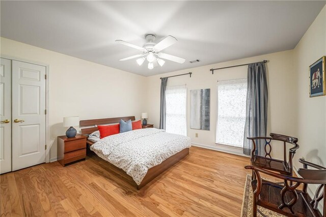 6040 Neely Farm Dr, Peachtree Corners, GA 30092 - half bath featuring vanity and toilet