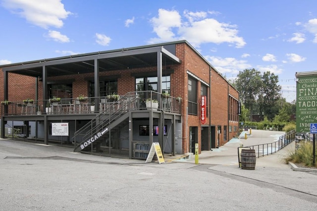 view of building exterior