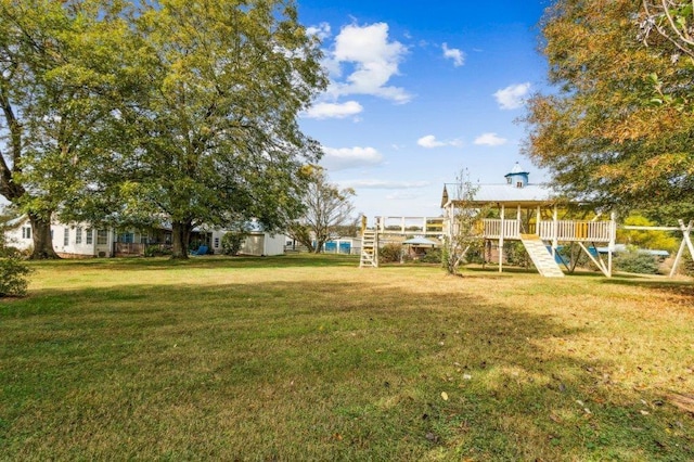 view of yard featuring a playground