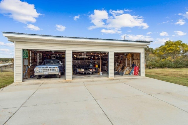 view of detached garage