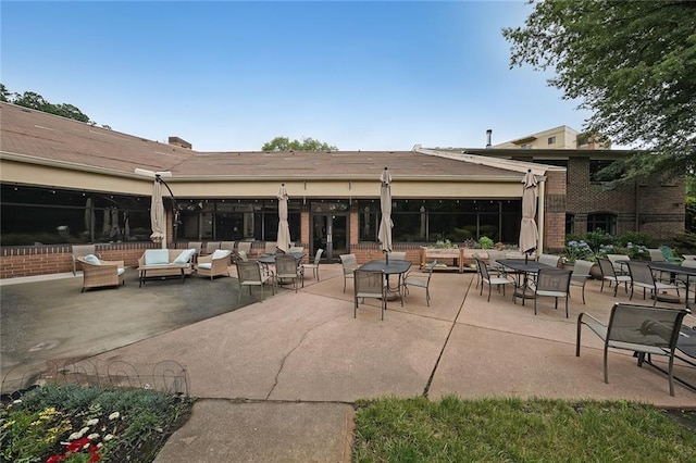 1800 Clairmont Lk Unit 313, Decatur, GA 30033 - view of patio with outdoor lounge area and outdoor dining area