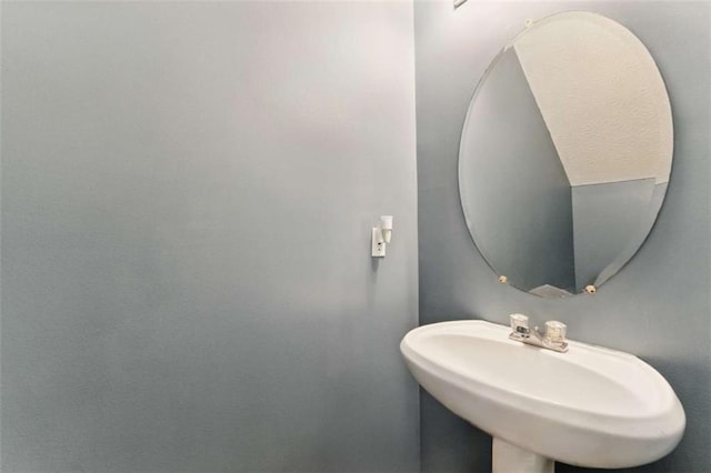 1689 Camden Forrest Way, Riverdale, GA 30296 - bathroom with a sink