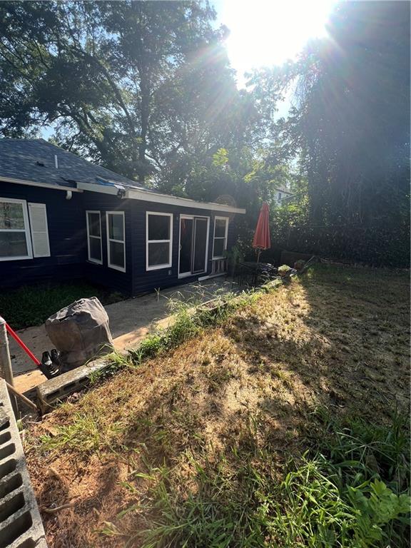 view of yard with a patio area