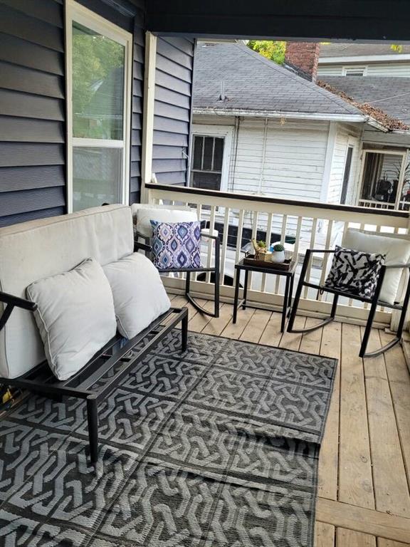 balcony featuring outdoor lounge area