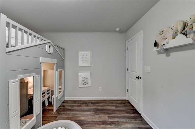 5215 Wheeler Run Dr, Auburn, GA 30011 - living area featuring wood finished floors and baseboards
